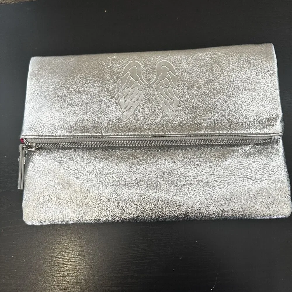 Victoria's Secret‎ Angel Clutch Make Up Bag In Silver Bling Cute Night Zip Close